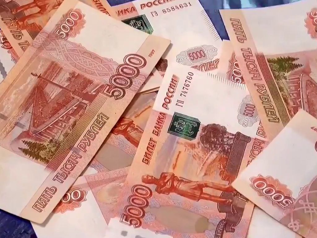 Депутат из Ленобласти предложил ограничить выдачу займов молодым россиянам