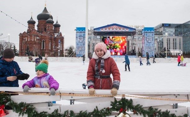 Открытие Губернского катка на площади Ленина