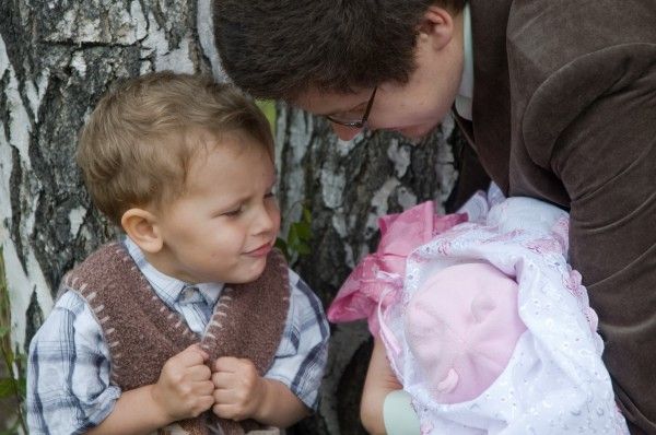 Младший и старший ребенок: встреча